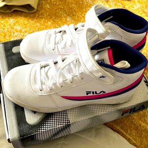 Fila mid top tennis show with strap